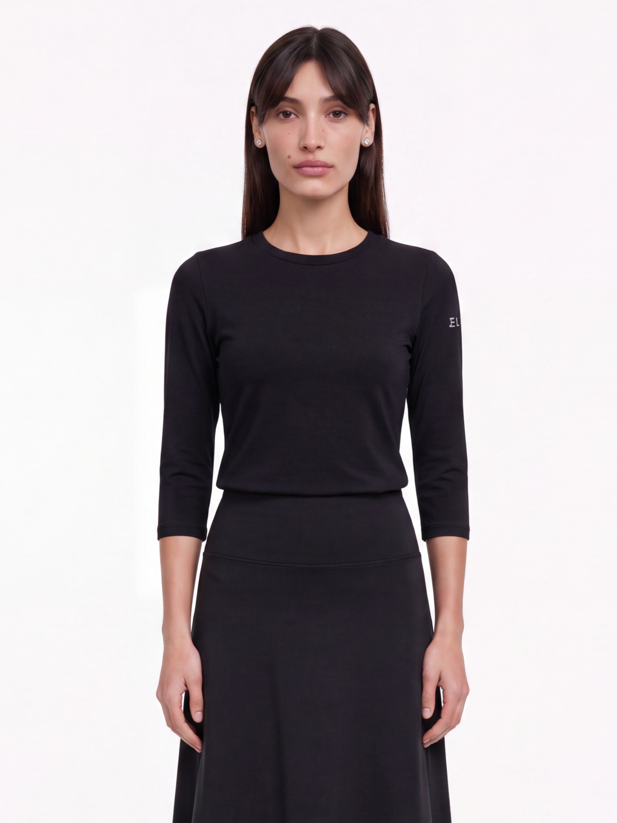 ely-active-three-quarter-black-model-image Model image